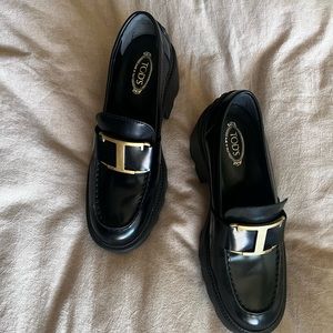 Tod’s Buckle Moc Toe Loafer
